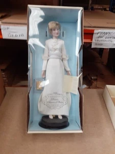Franklin Mint Princess Diana Portrait Doll Boxed White and Gold Evening Gown - Picture 1 of 7
