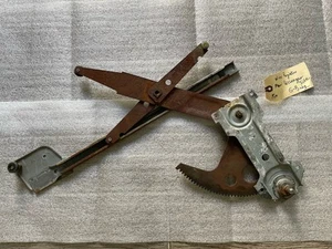 81-88 G-Body Cutlass Monte Regal Power Window Regulator Manuel Right Passenger - Picture 1 of 4