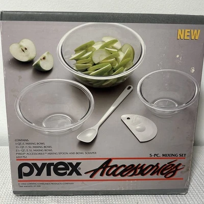 Set of 3 Vintage Pyrex Glass Nesting Mixing Bowls  Brand New sealed box - Image 1 of 4