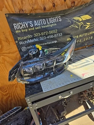 Faro LED OEM 2017-2022 Toyota Prius Prime (izquierdo/conductor) Foto 1 de 4