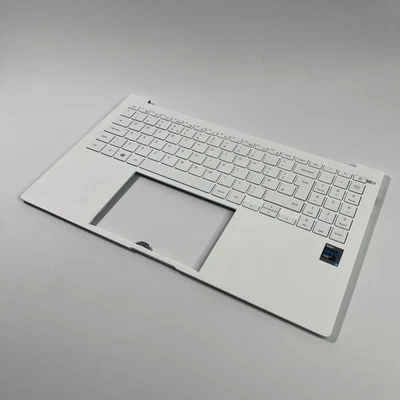 Genuine White Samsung Galaxy Book Pro NP950XDB  Palmrest & Keyboard BA5904593A. - Image 1 of 4