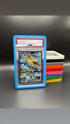 Recubrimiento protector de parachoques de silicona con losa de tarjeta clasificada PSA | 10 colores | Pokemon Foto 1 de 2