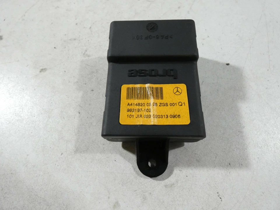 Centralina porta anteriore sinistra Mercedes Benz Vaneo anno 2002 A4148200526 - Immagine 1 di 1