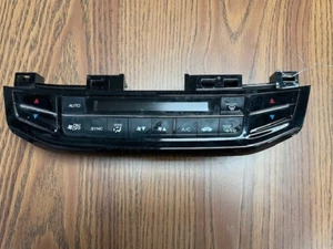 2016 Honda Accord Heat Air Conditioning Controller D32 Used OEM Pre-Owned - Picture 1 of 2
