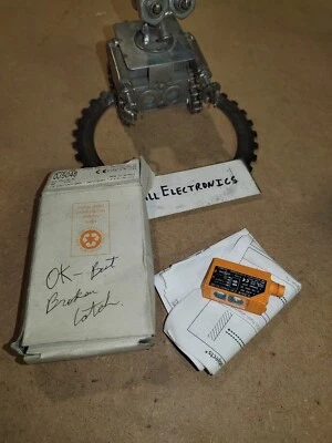 IFM Efector OJ5048 Sensor Broken Latch - Image 1 of 2