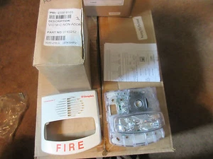 V/O M-C NON ADDRESS,  WHITE WALLPART NUMBER 0743252 SIREN LIGHT ALARM - Picture 1 of 6
