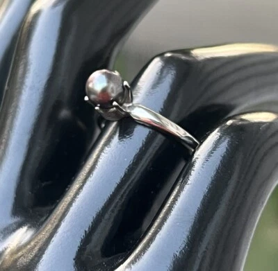 Anillo Perla Negra Oro Blanco 10k Talla 6.75 Foto 1 de 4