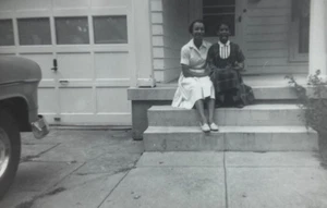 African American Mother & Daughter Sitting On Steps B&W Photograph 3.5 x 5 - Picture 1 of 3