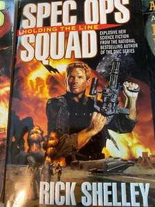 Vintage Paperback Lot #258 Spec Ops Squad Rick Shelley Holding Line SF Novel - Imagen 1 de 1