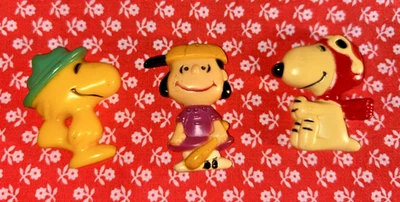 Snoopy United Feature Syndicate Plastic Refrigerator Magnets Qty 3 Vtg 1958 1965 - image 1 of 4