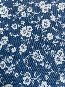 Blau & weiß bedruckt Blumen Denim 1 1/8 yd 62" breit - Bild 1 von 2
