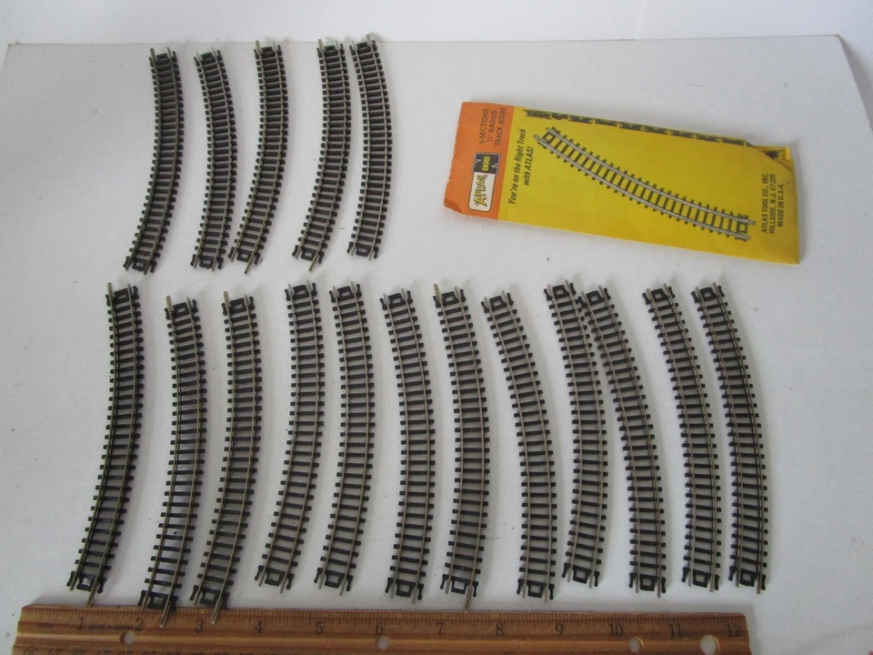 Vintage Atlas N Scale Lot of 23 Curved Pieces 2520 Model Train Track For Layout - Image 1 of 1
