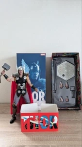 Sideshow Collectibles Mighty Thor Sixth Scale Marvel 1/6 Scale Action Figure - Picture 1 of 3