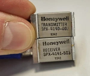 Optical lot AMP 501049-1 - AMP 504566-1 - Honeywell SPX-4140-002 & SPX-4141-503 - Bild 1 von 3