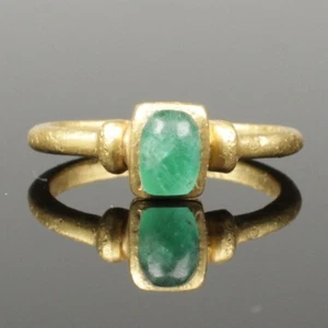 STUNNING RENAISSANCE GOLD & EMERALD RING - CIRCA 15th-16th Century AD (2209) - Picture 1 of 5