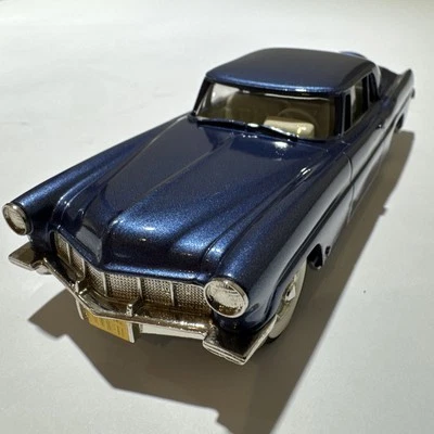 BROOKLIN MODELS 1/43 Scale BRK11B 002 - 1957 Lincoln Continental Mk2 Dark Blue - Image 1 of 4