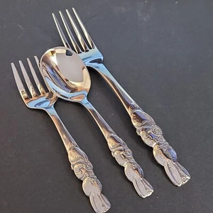 3 Pc YOUTH Set ONEIDA Community Stainless PETER RABBIT Bunny Forks Spoon Baby - Picture 1 of 10