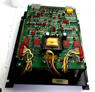 华纳电气 Q7000 交流电/直流驱动器 - 2HP Msaade 美国,二手 — 第 1/4 张图片