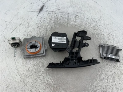 OEM|2014 - 2016 Jeep Grand Cherokee Headlight PARTS KIT (Right/Passenger) Foto 1 de 2