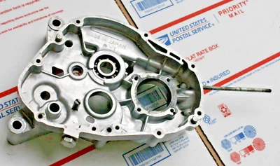 Kawasaki KV75 1972 (MT-1) caja de motor OEM con Vin MTE-22324 Foto 1 de 4