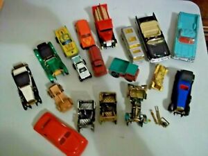Lot of 18 toy vehicles. Dinky, Hot Wheels, Matchbox, Lesney + misc others