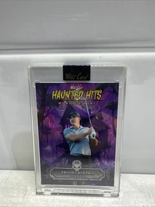 Tarjeta de 1/3 BROOKS KOEPKA 2025 Wild Card Haunted Hits Monster Hunt - Imagen 1 de 3