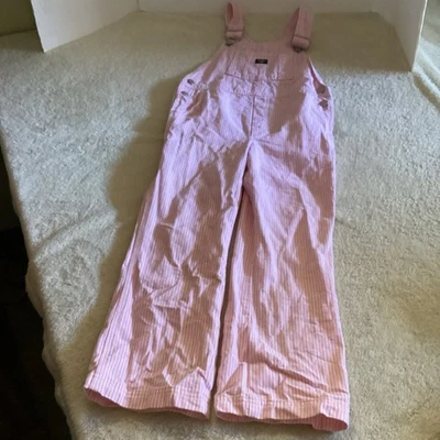 Macacão listrado rosa Oshkosh meninas tamanho 6X alça ajustável 100% algodão LEIA - Imagem 1 de 4