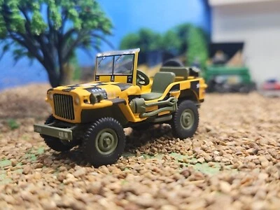 Custom GreenLight FLAT FENDER WILLYS JEEP 1942 1/64 scale CJ-7 4X4 offroad - Image 1 of 4