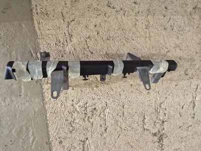 Porsche 944 2.5 tipo 2 fuelrail Foto 1 de 3