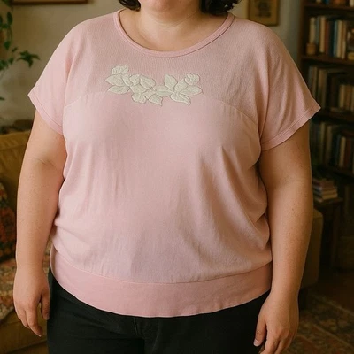 Vintage Pink Batwing Top with Floral Applique Embroidery XL - Image 1 of 4