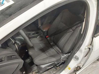 Used Front Left Seat Front fits: 2016 Ford Focus bucket air bag cloth manual w/o - Изображение 1 из 4