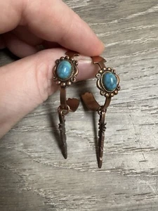 copper and turquoise earrings Vintage Arrows Feather Southwest Bin 16 - Picture 1 of 2