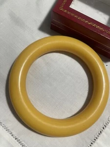 Yellow Bakelite Large Round Tube Bangle Bracelet TESTED - Picture 1 of 5