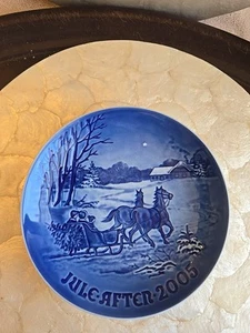 BING & GRONDAHL 1895 - 2005 Christmas Jubilee Plate B&G CHRISTMAS in COPENHAGEN - Picture 1 of 20
