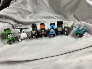 Thomas Tank Engine Holzeisenbahn Zug Konvolut Nilpferd Rusty Douglas Harold Mavis - Bild 1 von 12