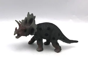 Figura de dinosaurio Toy Major Trading Co. Triceratops 2008 - Imagen 1 de 3