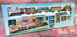 Vintage Dickensville New Bright Christmas Train W/ Musical Station House EXC - Picture 1 of 15