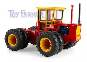 Versatile 125 4WD 2023 National Farm Toy Show 1:32 Scale Tractor | Toy Farmer - Picture 1 of 1