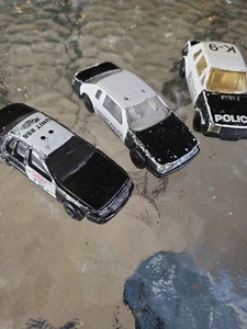 Lot Of (3) Vintage Maisto Police Cars - Picture 1 of 13