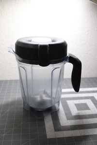 Genuine Vitamix 64 oz 8 Cups Low Profile Wet Container Pitcher CRACKED - Picture 1 of 18