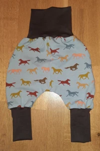 Pumphose Handmade Babyhose Kuschelhose Hose * Mädchen Gr. 56-74 * grau Pferde - Bild 1 von 1