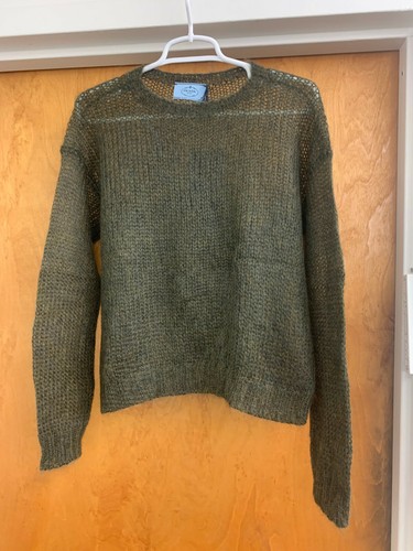 Top Prada Girocollo Kahki verde militare cashmere nuovo con etichette taglia 40 10 Wmns