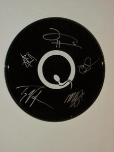 QUEENS OF THE STONE AGE - FULLY SIGNED 16" MUSIC ARTIST/LOGO STYLE DRUMHEAD - Picture 1 of 1