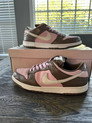 Talla 10.5 Nike Dunk Low Pro SB Stussy Cherry 304292-671 Foto 1 de 4