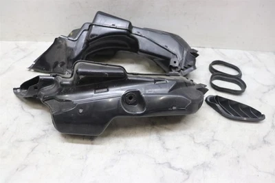 Conducto de admisión de aire Ram Suzuki GSXR750 2008-2009 Foto 1 de 4