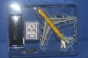 Boeing 747-400D ANA Pokemon Jet Yellow 2004 1/700 TAKARA JAPAN - Imagen 1 de 5