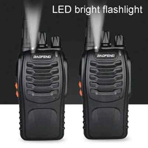 2x BAOFENG RADIO BF-888S UHF WALKIE TALKIES 400-470MHz RICETRASMITTENTE 2 PEZZI - Foto 1 di 11