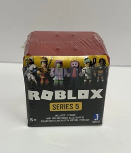 NEW - ROBLOX Celebrity Series 5 Blind Mystery Box Red Cube - Sealed - Picture 1 of 3