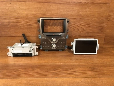 Ford Edge 2011-2014 OEM MP3 PANEL DE CONTROL FRONTAL SINCRONIZACIÓN 2 NAVEGACIÓN PANTALLA ESTÉREO Foto 1 de 4