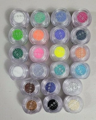 Olla de sombra de ojos BISSU Glitter - ELIGE COLOR - 2,2 g cada una NUEVA Envío gratuito Foto 1 de 2